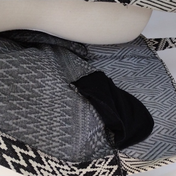 River Island Geometric Cardigan US 14 - Picture 4 of 11